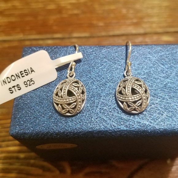 Sterling Silver earrings 925 - Picture 2 of 5